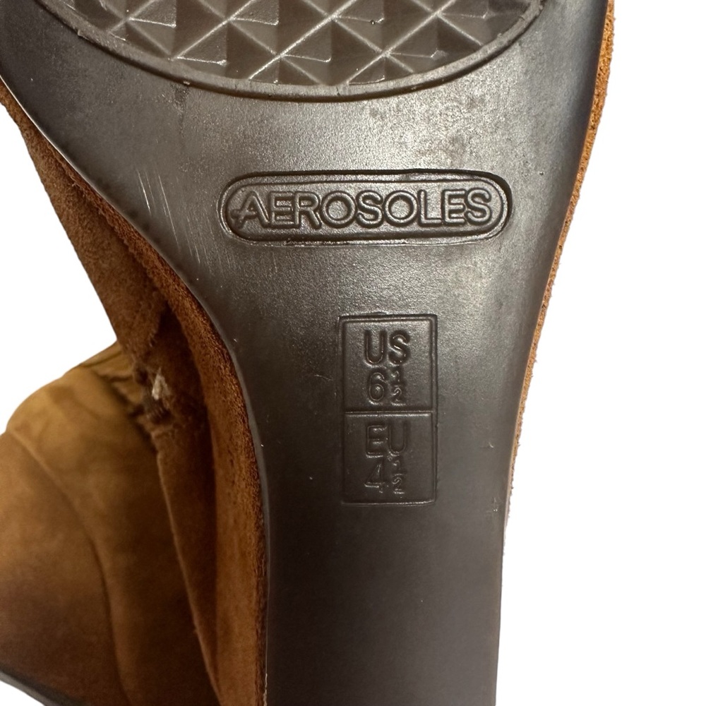 Womens Aerosoles Plumming Bird Fringe Wedge Ankle
Boots - Dark Tan Suede size6.5 - Picture 13 of 15